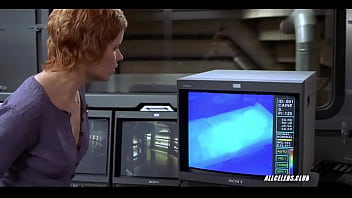 Preview 4 of Jerking Material Bbw Mature - Kim Dickens in Hollow Man 2000