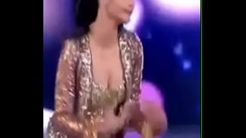 Preview 1 of Doge Baba - shruthihassan boobs dance show TAMIL GILMA VIDEOS