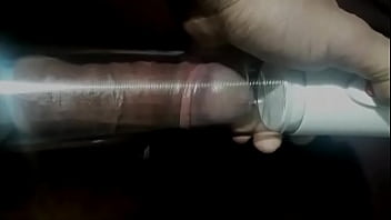 Preview 3 of Odia Xxx Vidio Com - desafio penis-pump 4 - boy pirocudo consegue 20cm mas so consegue gemidos gostosos