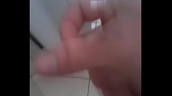 Preview 1 of Www Camz - Punheta no banheiro