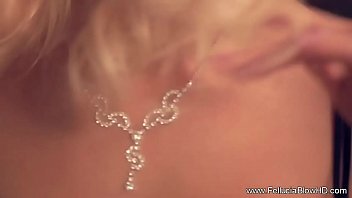 Preview 1 of Poran Rep Old Sex - Elegant Blowjob From Sexy MILF