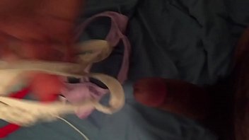 Preview 2 of Wow Xxxbedeo - Masturbando con la tanga de puta de mi vecina