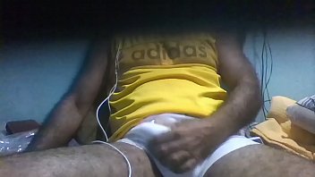 Preview 1 of Two Boys One Girl Pussy Lickung - Macho Peludo Na Cam (2).MP4