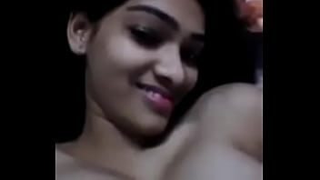 Preview 2 of Comendo Esther - My Girlfriend from Fort Kochi