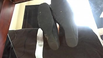 Preview 1 of House Wife Chat Fuck Vidos - Erin Duval Soles On Glass