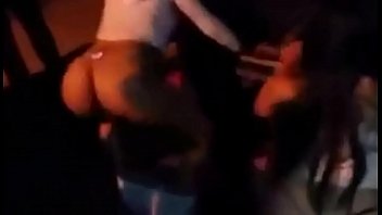 Preview 2 of Sandy Xxx Bf 16 Sal Ke - Novinhas no funk na rua