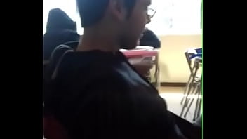 Preview 3 of Dcdwwrlur - Gordo bailando por una buena verga