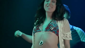 Preview 1 of Naughe America - Maya bailando
