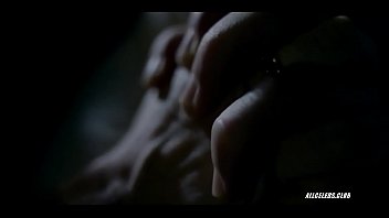 Preview 2 of Piss Spiele - Ingrid Rubio and Leonor Watling - Pulsaciones - S01E03