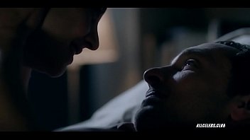 Preview 3 of Piss Spiele - Ingrid Rubio and Leonor Watling - Pulsaciones - S01E03