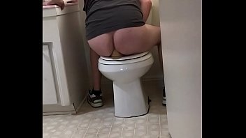 Preview 2 of Ma Xxxcom4 - Fucking a fat dildo