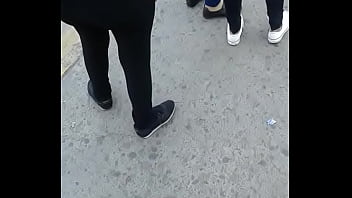 Preview 1 of Perezzr - Culo en la parada del autobus