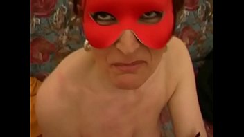 Preview 2 of Sqriuting Woman - Horny masked amateur
