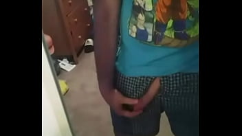 Preview 1 of New First Xxxvideo - Flexing bwc longer than 8