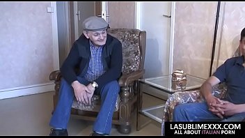 Preview 1 of Kilotlu Corapli - Bionda si fa un giro di cazzi