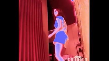 Preview 1 of Grind On Top Of Him - Chica bailando sensualmente