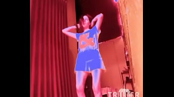 Preview 4 of Grind On Top Of Him - Chica bailando sensualmente