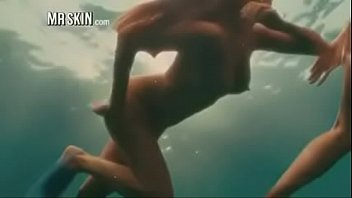 Preview 1 of Sani Liyon Seci Movies - Mr Skins Favorite Nude Scenes  2010  240p