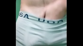 Preview 1 of Sexysenya - Meu moz&atilde_o alguns dias sem me ver.
