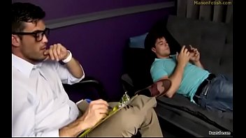 Preview 1 of Resh Ma Hot - Man eating cum