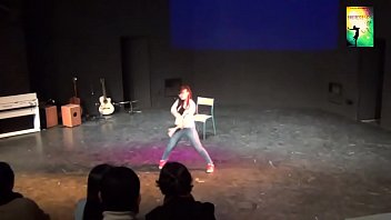 Preview 2 of Xxnxl Arab Drarat 16 Dans - Bonsoir Vietnam 3 - Trà My sexy dance - YouTube