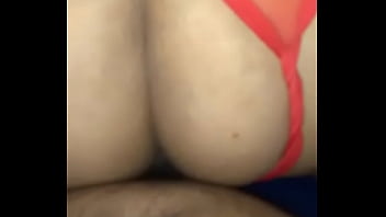 Preview 1 of Mature In Laws Hairy Armpits - Fudendo a vizinha enquanto o corno trabalha