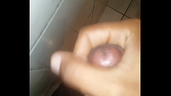 Preview 1 of Brezzer Airport - GOZANDO GOSTOSO! MAS PREFERIRIA NA BOCA DE UM DE VOC&Ecirc_S! DEIXE WHATSAPP!!