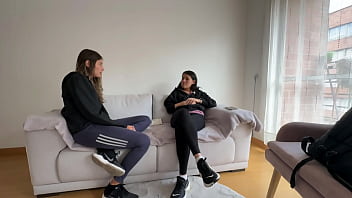 Preview 1 of Seduced Mother - Pag&aacute_ndole a mi roomie el alquiler con sexo l&eacute_sbico