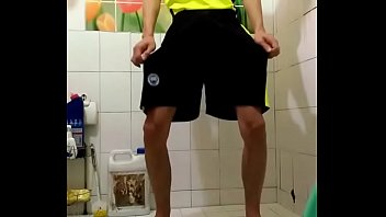 Preview 2 of Pakistani Ass Oil - Boy hư t&egrave_ ra quần r&ugrave_i s&oacute_c lọ sau khi đ&aacute_ về