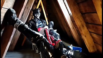 Preview 4 of Lesbian Horney Kiss - Dachbodenklein01