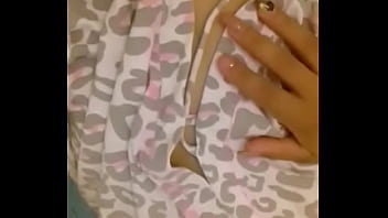 Preview 4 of Compete Blowjob Between Girls - Chichona cachonda