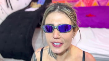 Preview 3 of De Mandy Haze - Enganei minha- meia-irm&atilde_ testando sabores! Duvido voc&ecirc_s n&atilde_o gozar em um minuto com isso que ela faz (v&iacute_deo completo sheer e red ).