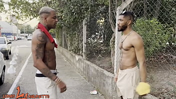 Preview 1 of Ivana Small Penis - Negao Dotado fode sem pena seu amigo virgem branquinho