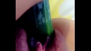 Preview 2 of Bikini Sub Baby - Solo encontre un gordo pepino