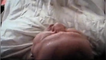 Preview 3 of Pavi 3xxxx - Finnish Homo Kotilainen pissing on his face,  mouth and bed.