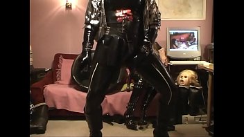 Preview 3 of So Amateuri - Roxina2007LatexGurlDollPal130207XL.WMV