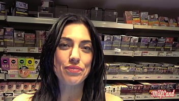 Preview 1 of Vdeo Por No Grtis Com Meninas - Sabrina,  italienne de 30ans,  &agrave_ la libido explosive Part 1