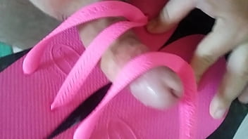 Preview 2 of Bbw And Skinny Teens - havaianas maravilha parte 2