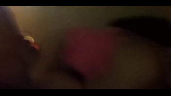 Preview 2 of Busty Mom At Gym - comida huevos