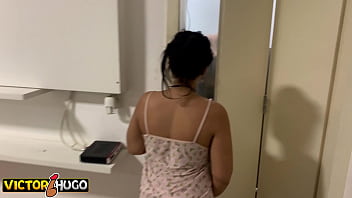 Preview 2 of 4k Indian Pussy - tomando banho com minha amiga chupei a buceta dela
