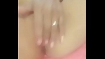 Preview 2 of Mia Malakowa - Una mami masturbandose para mi