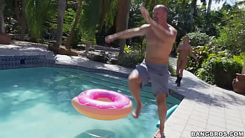 Preview 4 of Mai Xxxx Vido 30 Mints - Carter Cruise plays strip basketball to get fucked