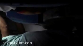 Preview 4 of Mom Witson - Encoxada Gay no &ocirc_nibus - NOVINHOSAFADO.COM