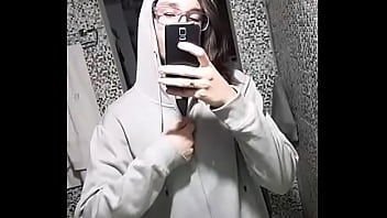 Preview 1 of 14 In Big Cocok - novinho cosplay Skrillex pirocao mostra a picona no espelho vazou no zapzap