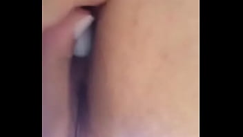Preview 4 of Pnczoklwo - Novinha gostosa se masturbando com escova