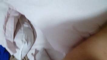 Preview 3 of Foot Busting - Apertadinha rosadinha recebendo rola do marido corno