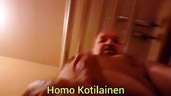 Preview 4 of Tai Phim Sex Cam Quay Tay - Homo Kotilainen jerking on storage of his apartment.