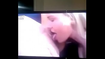 Preview 3 of Woodmans Fat Tits - lesbianas