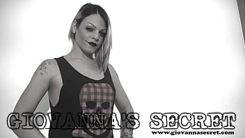 Preview 1 of Blow Porn - Giovanna&#039_s Secret Solo