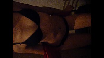 Preview 2 of Coda Small - Argentina trola haciendo striptise